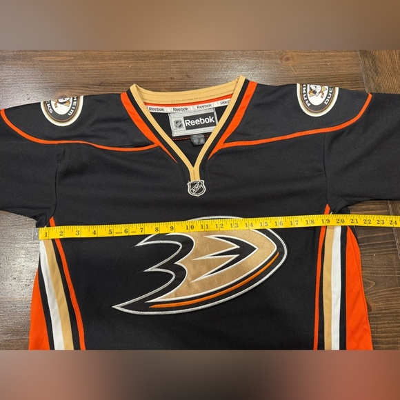 Anaheim Mighty Ducks NHL Hockey Jersey - Picture 9 of 10